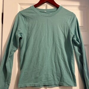 Athleta Pale Green Long Sleeve Athletic Top Size Extra Large